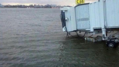 New York City - LaGuardia Airport is flooded